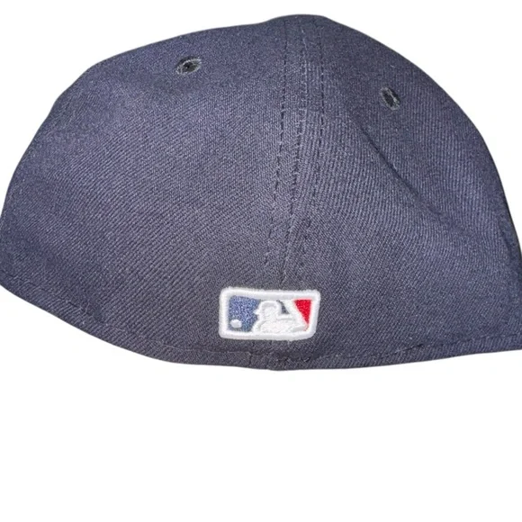 Minnesota Twins New Era 59FIFTY Fitted Hat 7 1/4 MLB Postseason 2017 - Picture 3 of 11